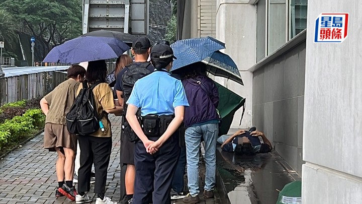 男子倒斃調景嶺街頭。許文光攝