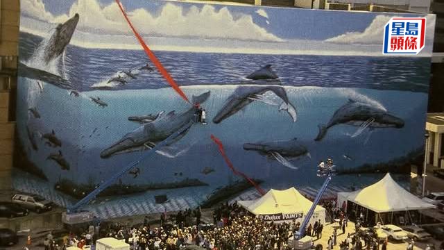 巨型鲸鱼壁画屹立达拉斯近30年。 Robert Wyland IG