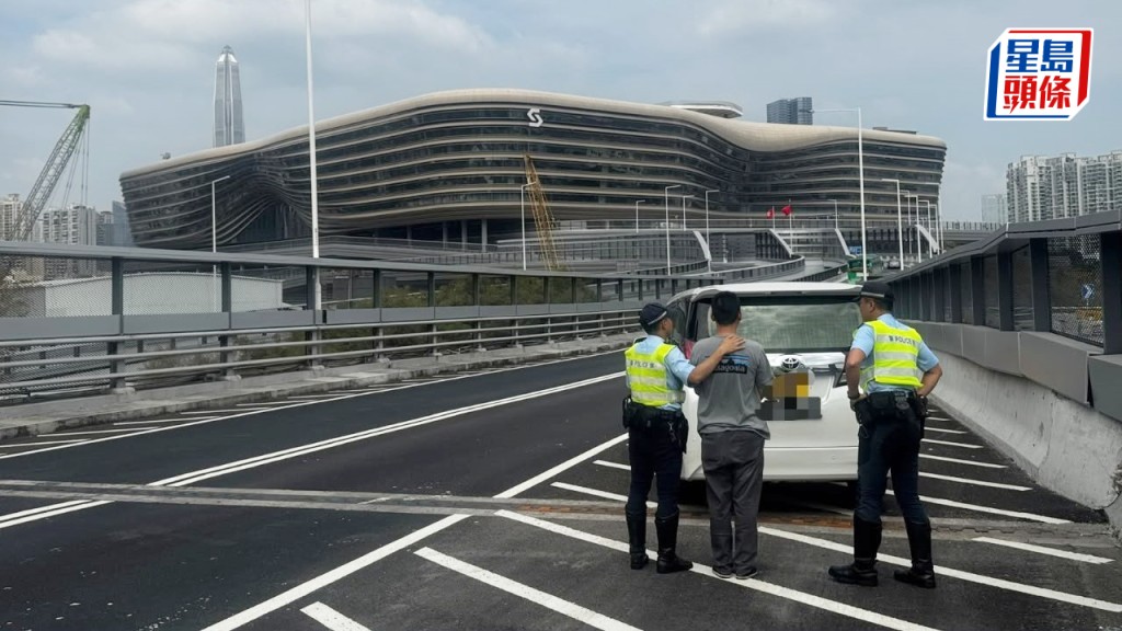 跨境白牌车｜新皇岗外内地男司机被捕 索价$700瞄准豪客 警两日放蛇累拘3人 