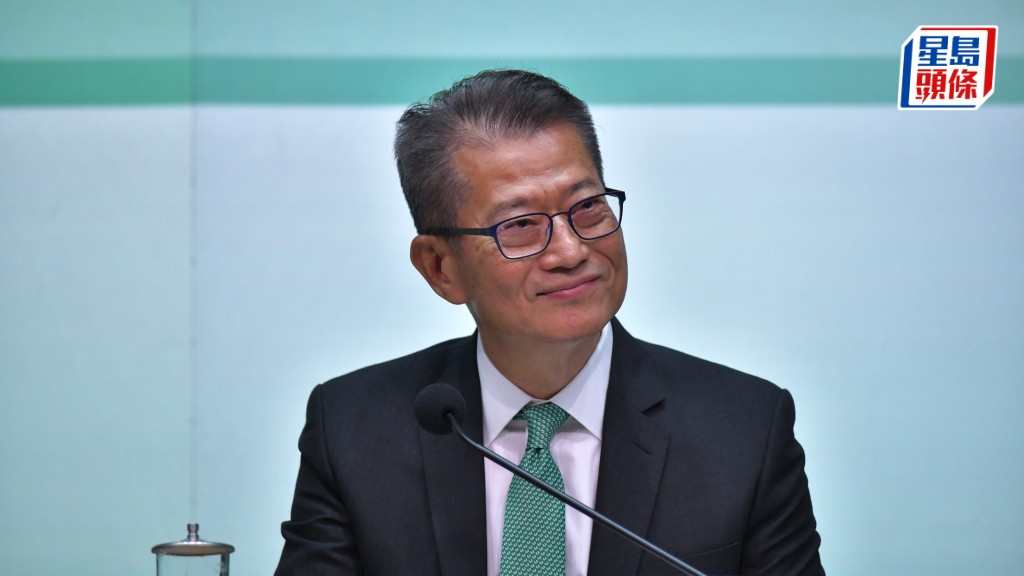 財政司司長陳茂波發表網誌,指需把優勢產業做大做強,並聚焦培育具潛力的新產業。資料圖片