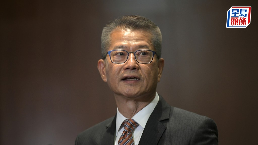 財政司司長陳茂波外訪回港後見記者。資料圖片