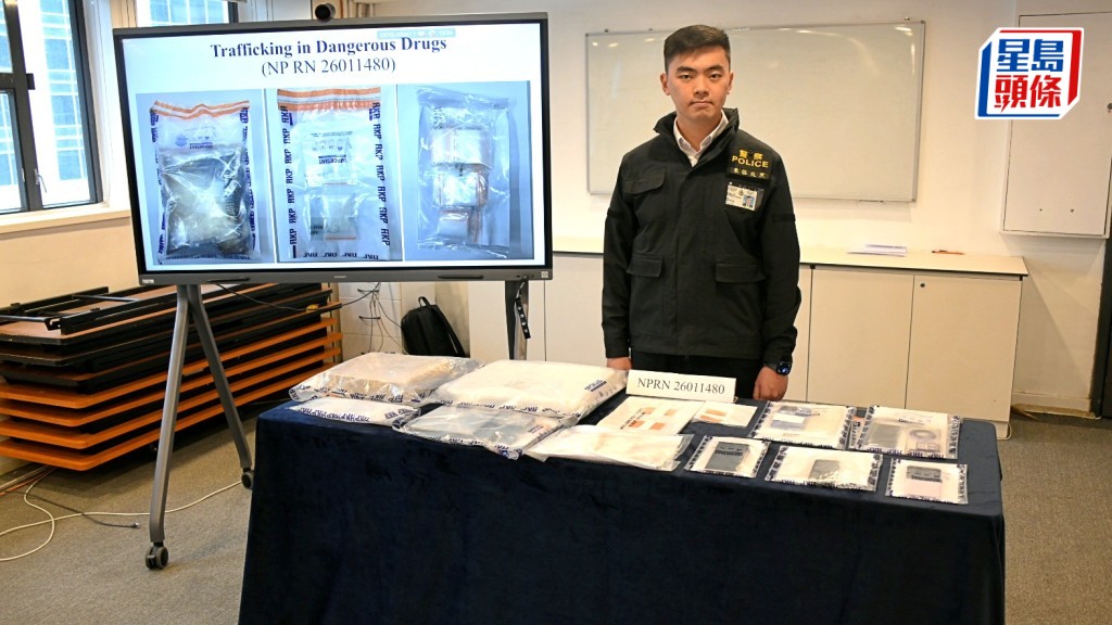 警方破冰毒儲存倉檢1公斤冰毒值59萬元。楊偉亨攝