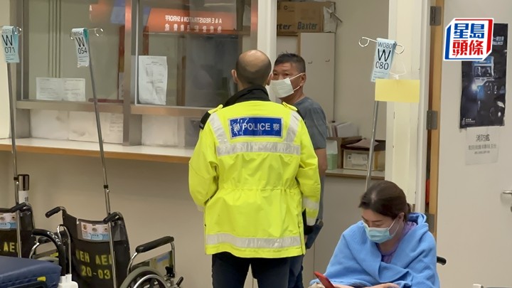 女死者的丈夫趕到醫院。梁國峰攝
