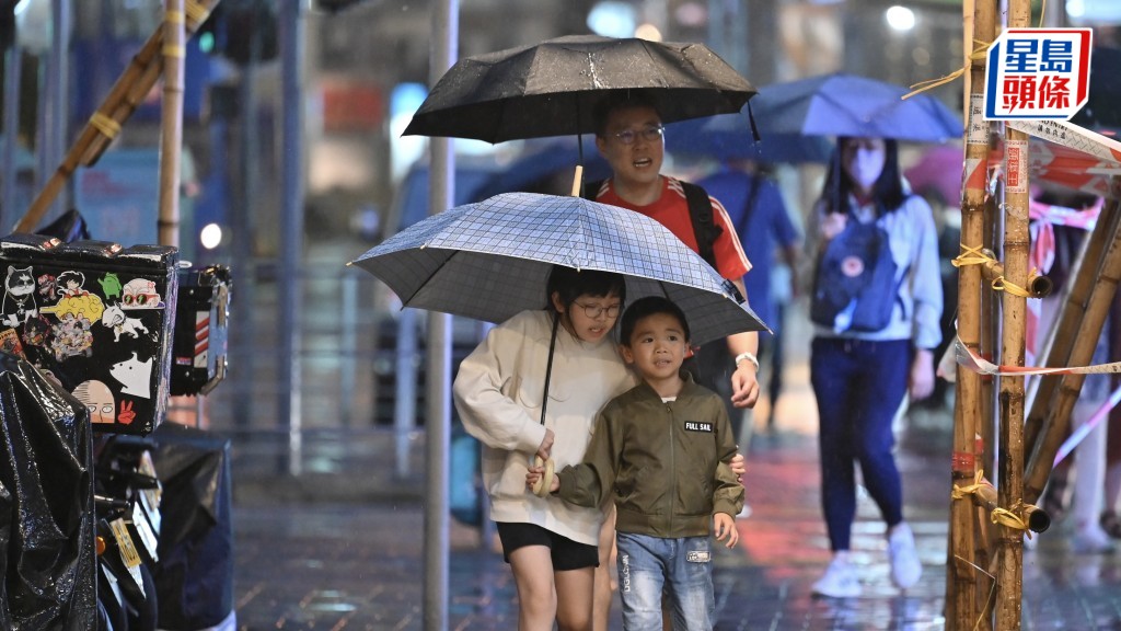 天文台：新界有雷雨區發展 料未來數小時本港部分地區雨勢較大及有強陣風