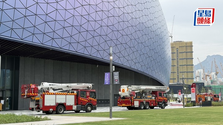 啟德體育園發生火警，消防到場處理。梁國峰攝
