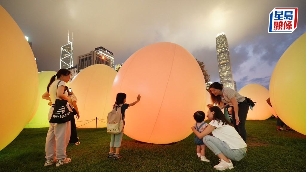 逾130萬人次參觀「teamLab:光漣」及「藝術有理」超預期 康文署：兩成為旅客