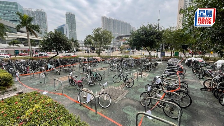 大嶼山警區發現東涌區內過去一個月有數宗棄置單車的縱火案件,遂加強針對性巡邏。資料圖片