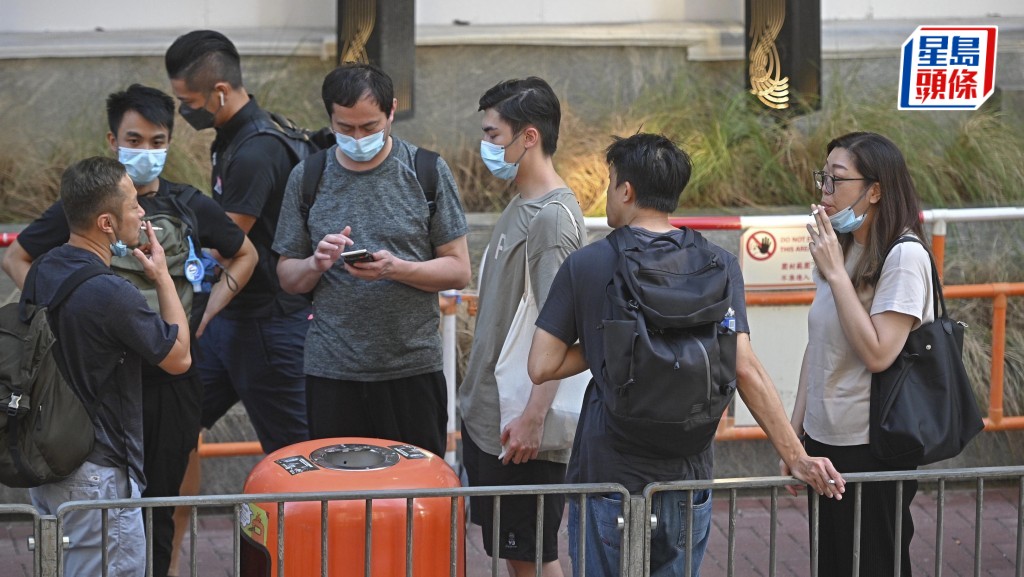 控煙︱元旦起罰款倍增至$3000 政府：至今發4張告票涉新增禁煙範圍 人員配備工具必要時即場量度