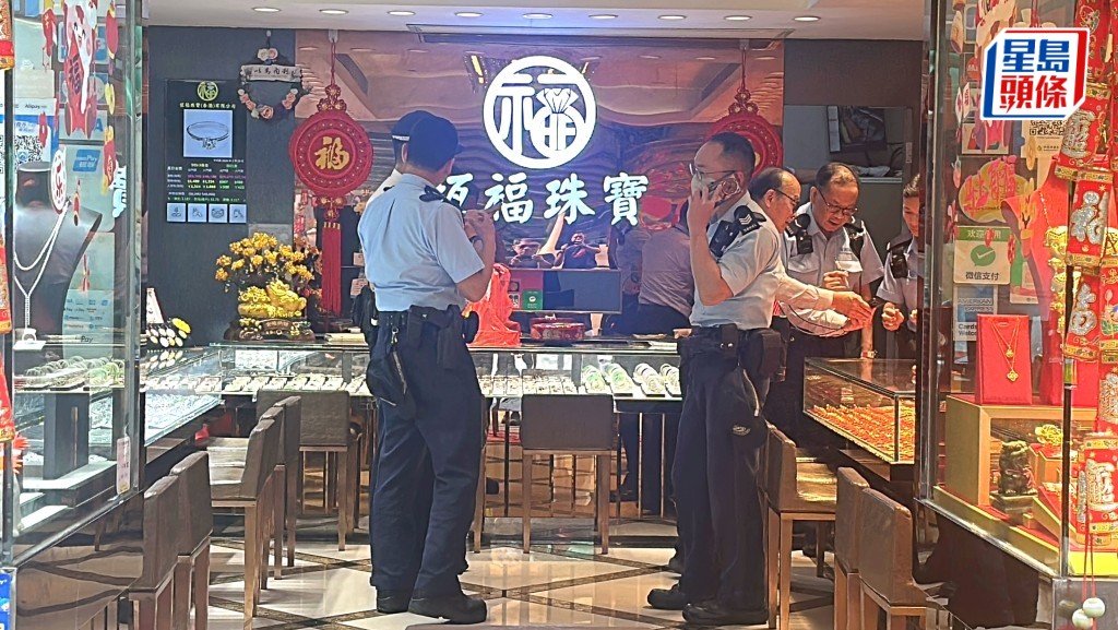 警員到場調查。楊偉亨攝