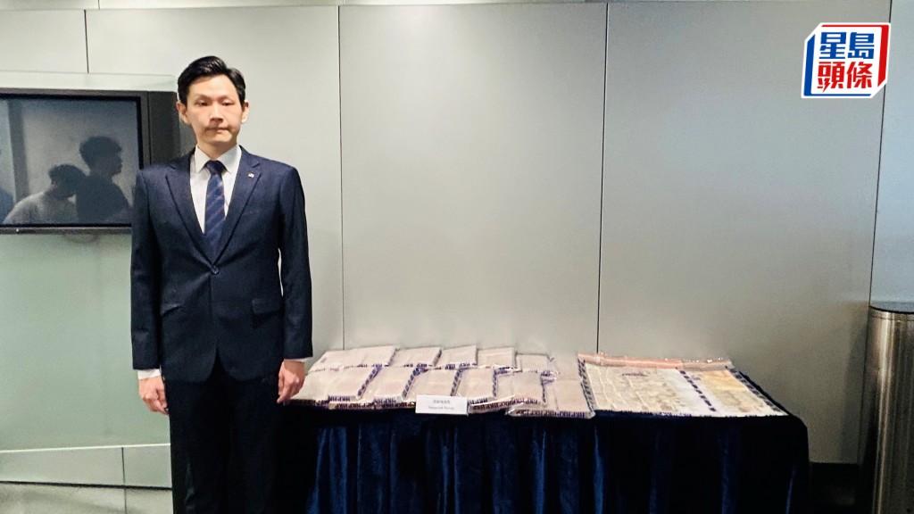 警檢市值逾1300萬元海洛英毒品。蔡楚輝攝
