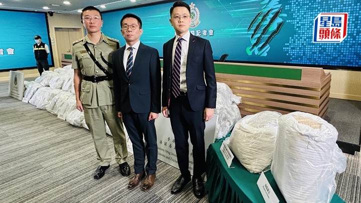 海關偵破1.3億元大麻花案件。蔡楚輝攝