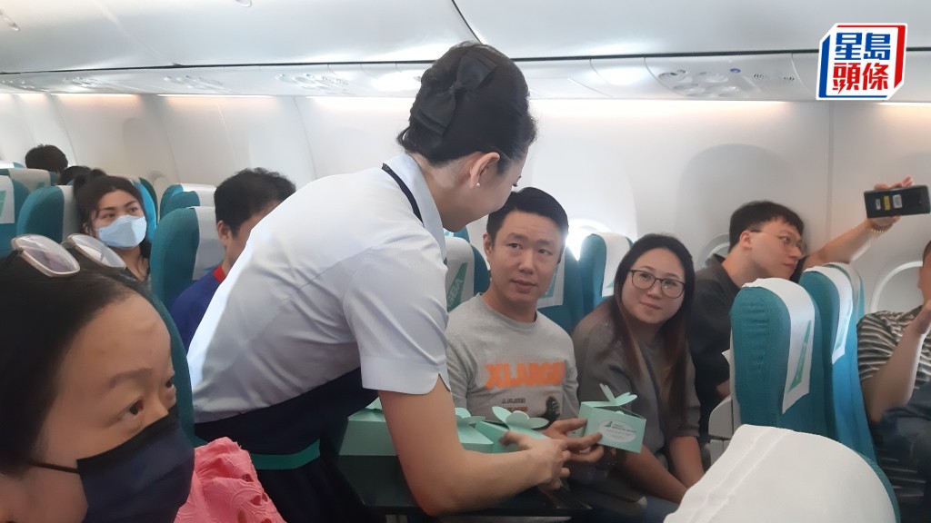 飛機限帶兩個「尿袋」︱旅遊業界料夠用 方保僑籲廉航設USB充電位 尿袋一情況下切勿再用