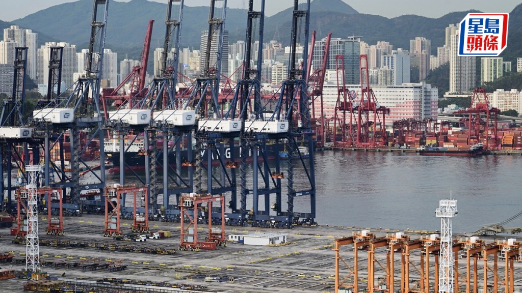 議員憂港國際航運中心地位岌岌可危 批政府固步自封 促和廣州整合港口