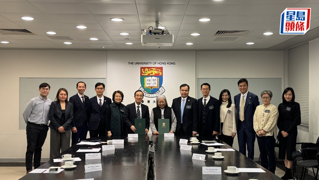 直資學校議會日前與香港大學簽署合作備忘錄，合作推動招收海外學生。(圖片來源：直資議會提供)