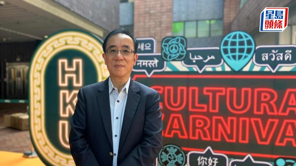 嚴志堅表示,今年學生接受錄取的比率顯著上升,若明年同樣能錄取1600名非本地生,將有望達到50%的上限。 鍾綽盈攝