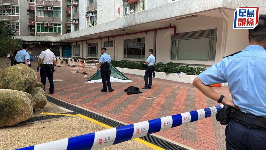 黃大仙永竹街8號竹園北邨橡園樓,一名中年女子由高處墮下。劉漢權攝
