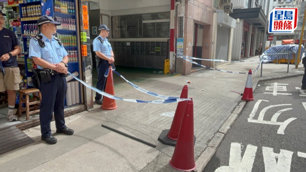 警員圍封現場調查。楊偉亨攝