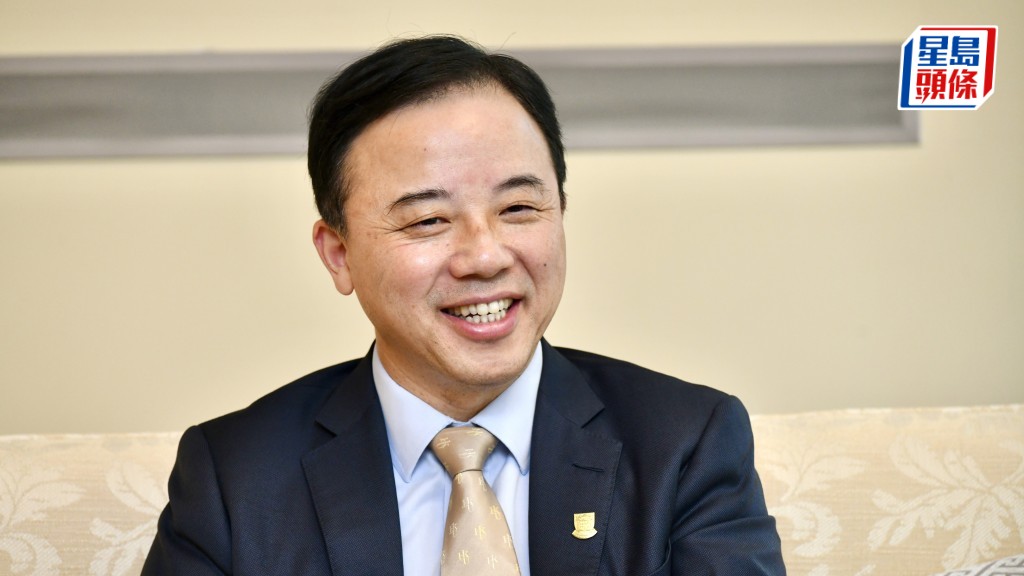 由香港大學校長兼工程學及物理學系講座教授張翔（圖）領導的研究，融合了激子物理、磁學與納米光子學領域。資料圖片