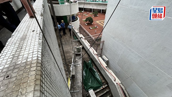 墮樓男子當場死亡。蔡楚輝攝