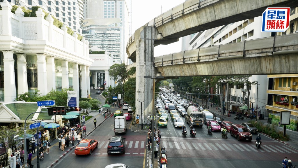緬甸地震｜胡慧沖指泰國新建樓宇防5.5級地震 有港人居住大廈壞𨋢、跌石屎、牆身現裂痕