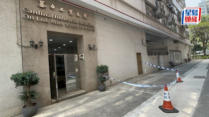 警方圍封涉事範圍。楊偉亨攝