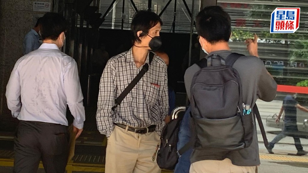 王若詩（戴黑口罩）於律政司上訴得直下，無罪裁決被推翻，需再次面對審訊。資料圖片