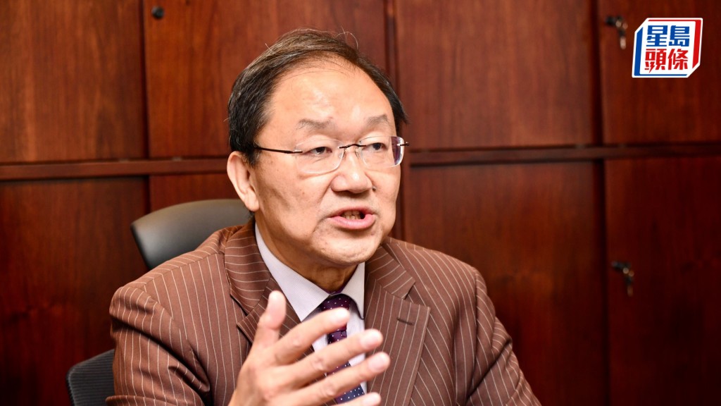 黃錦輝酒駕︱回覆傳媒稱「現在好亂」：在房中反思自己過錯 至今未公開現身