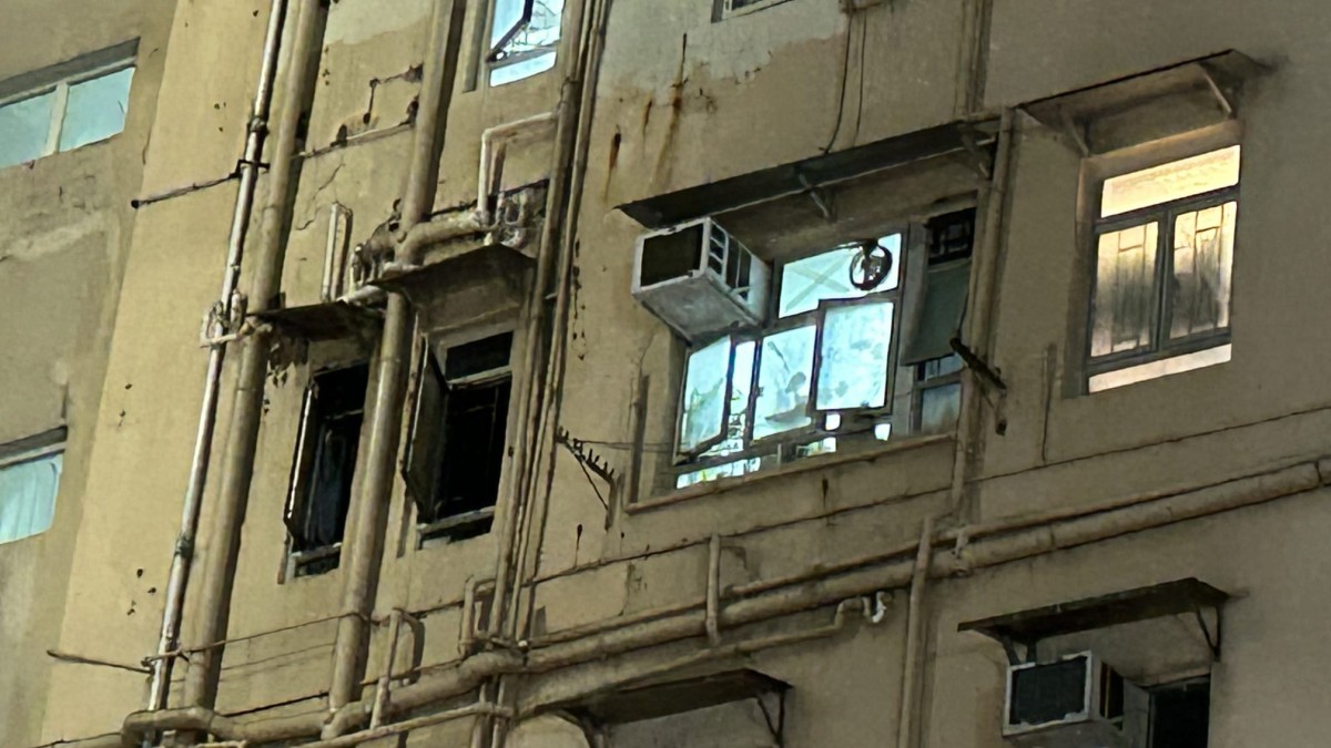 北角和富大樓單位起火　約30名住客自行疏散