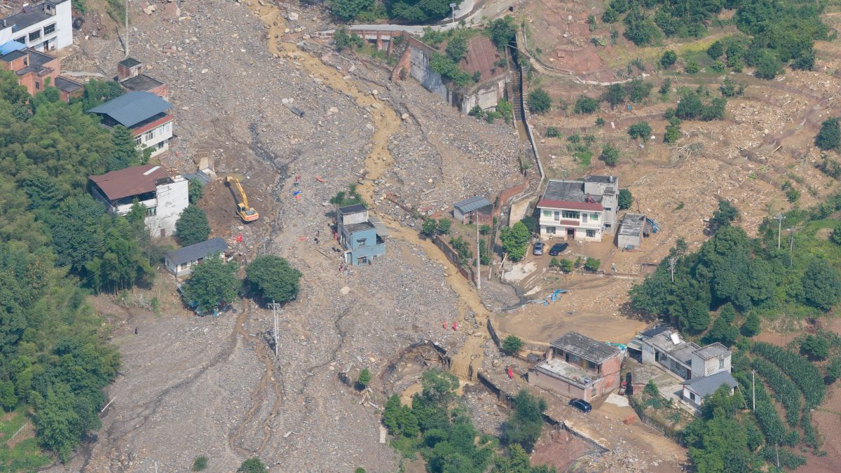 重慶特大暴雨3死17失蹤  武漢停課停業