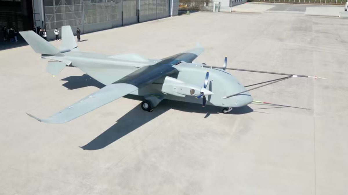 長鷹-8︱7噸級巨無霸無人運輸機成功首飛  滑行200多米即起航