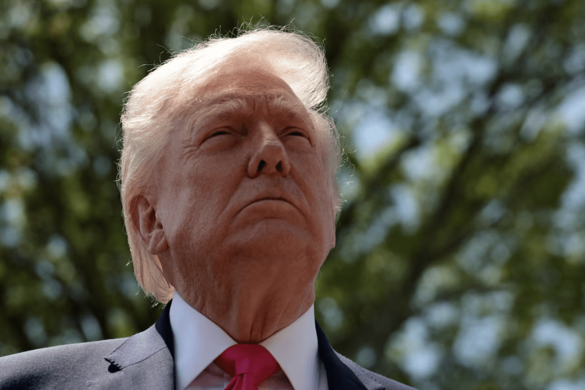 伊朗局勢｜特朗普稱伊朗同意永不關閉霍峽 兩軍正合作清雷及回收濃縮鈾