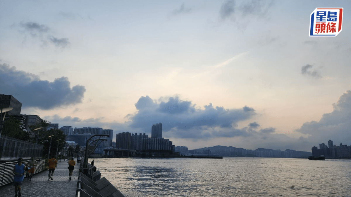天文台｜日間酷熱 局部地區有驟雨吹 輕微至和緩南至西南風