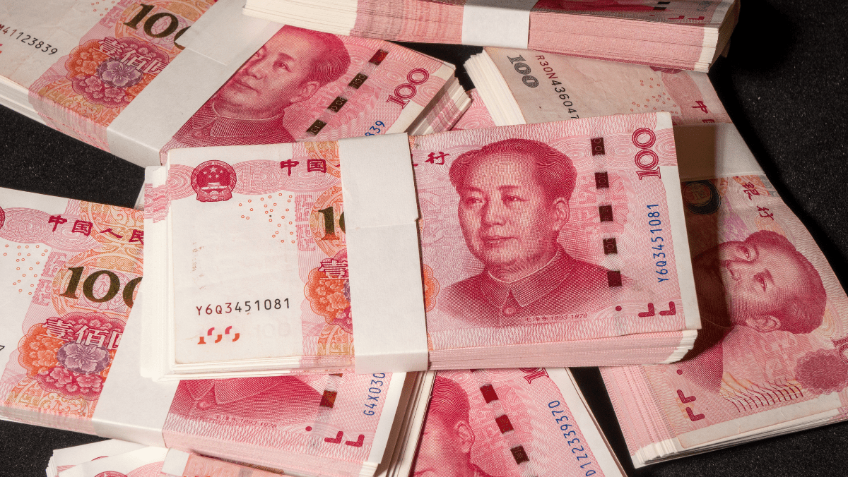 人民币存款大幅回升重上逾万亿水平