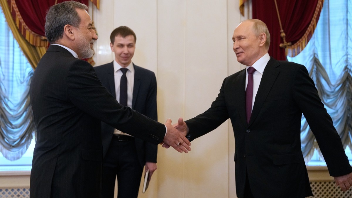 伊朗外長訪俄與普京會面 指美似戰爭「讓世界認識到伊朗穩定強大」