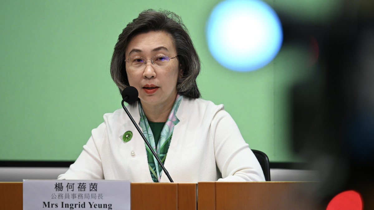 立法會選舉︱楊何蓓茵向全體公務員發信 籲深入了解候選人政綱、踴躍投票 立法會選舉︱楊何蓓茵向全體公務員發信 籲深入了解候選人政綱、踴躍投票