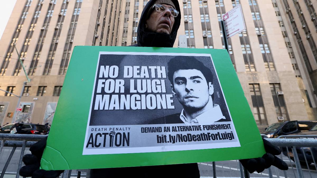 美最大醫保公司CEO槍殺案27歲疑兇將出庭聽證會