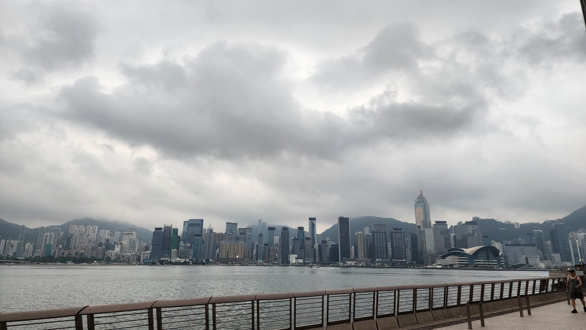 天文台｜大致多雲 有幾陣驟雨 日間氣溫徘徊在27度左右