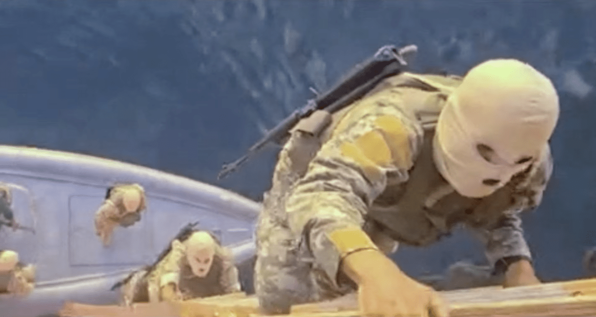 伊朗局勢｜伊朗發布蒙面特種兵奪船影片 以色列放話擬斬首穆傑塔巴