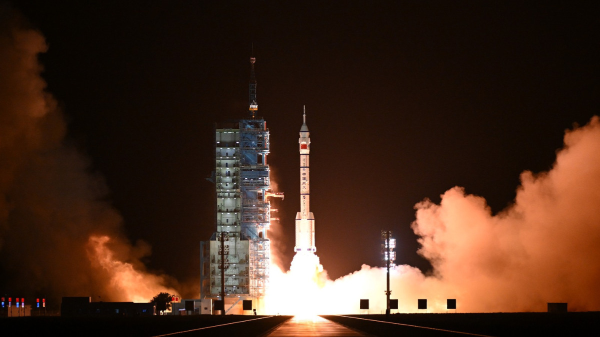 神舟二十三號進入預定軌道發射任務圓滿成功  黎家盈回報：感覺良好