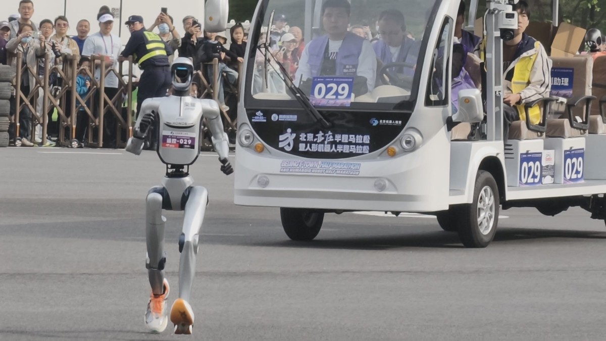 AI機械人時代︱AI運作如「黑盒」 難釐清責任 議員倡河套「先行先試」︱新聞追擊