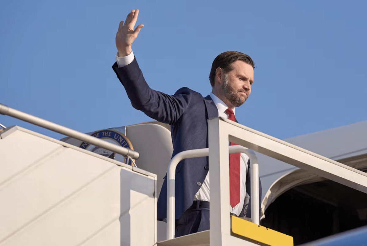 伊朗局勢｜伊方稱海上封鎖解除前拒絕會談 萬斯據報擱置赴巴行程