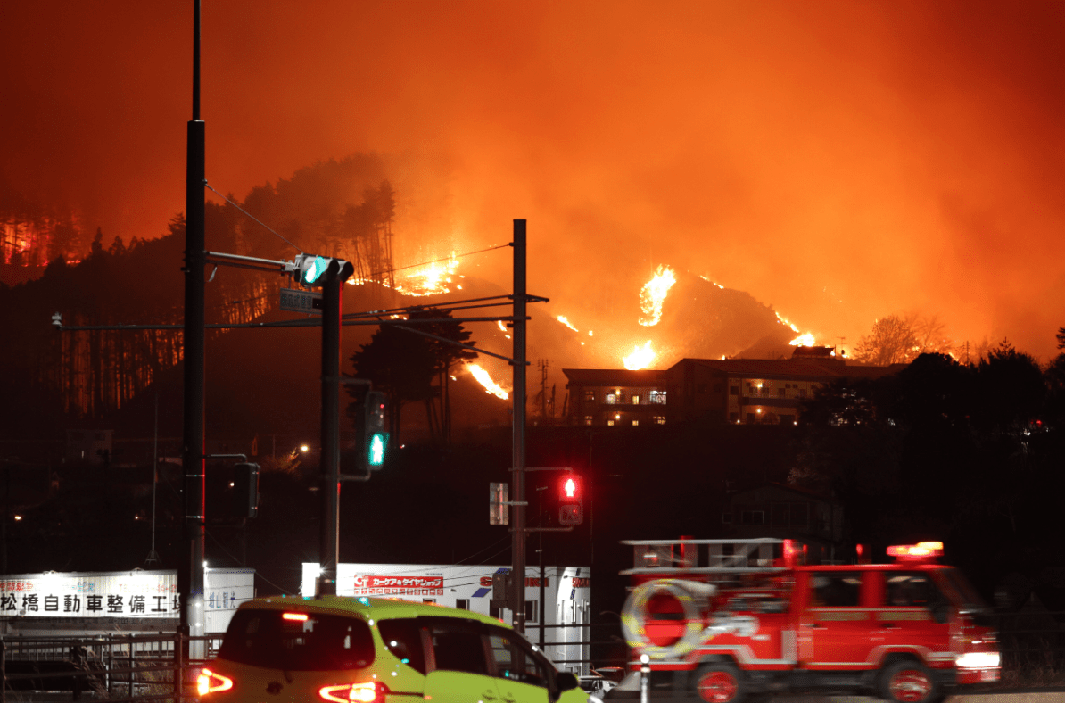 岩手縣森林大火延燒兩日未止 距離民宅僅100米 1800人緊急疏散