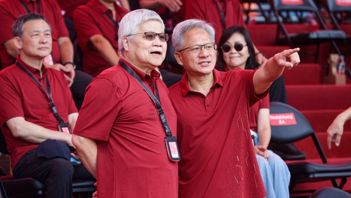 黃仁勳專程到台灣出席運動會 揚言「沒有台積電,就沒有英偉達」 黃仁勳專程到台灣出席運動會 揚言「沒有台積電,就沒有英偉達」