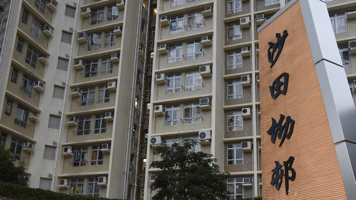 沙田坳邨消防喉轆門焚毀 警列縱火追查