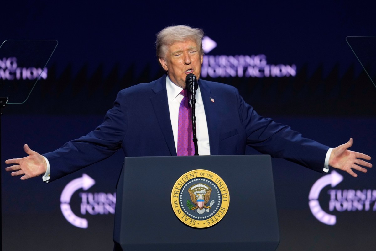 伊朗局勢 | 特朗普稱要出動挖泥機 與伊朗合作移除濃縮鈾 然後運回美國