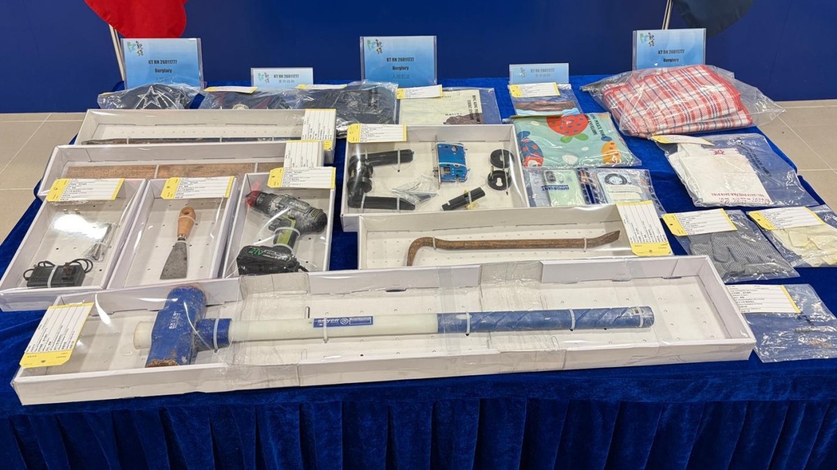 Pokémon卡｜觀塘兩賊企圖鑽開工廈卡舖大門 遭埋伏探員斷正