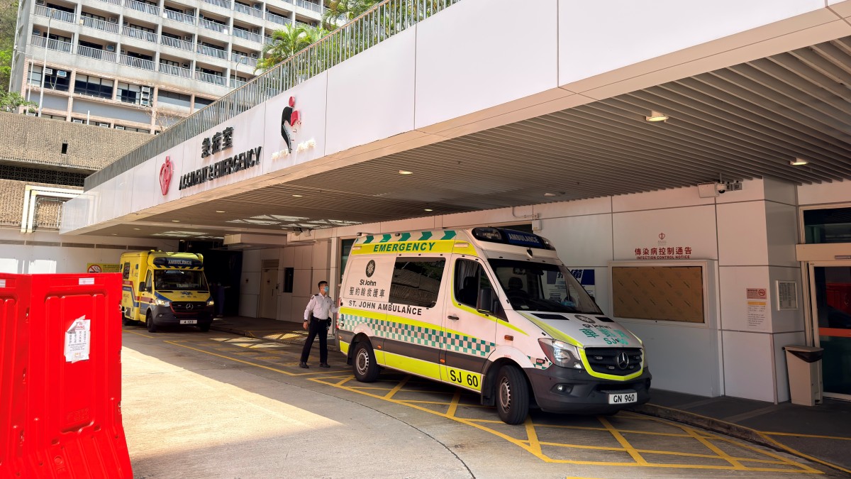 石鼓洲工地男工暈倒昏迷 直升機送院救治