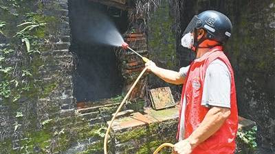 廣東江門:滅蚊是當前最重要政治任務 要不惜一切代價 廣東江門:滅蚊是當前最重要政治任務 要不惜一切代價