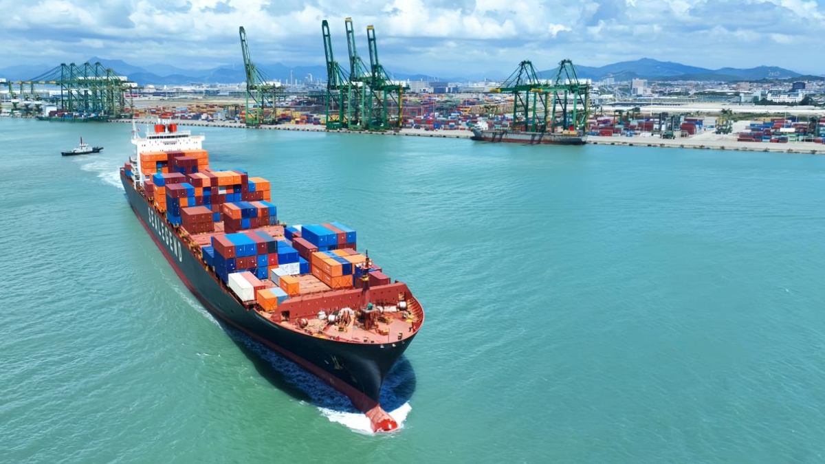 習特會|中方:暫停對美國船舶收取特別港務費 習特會|中方:暫停對美國船舶收取特別港務費