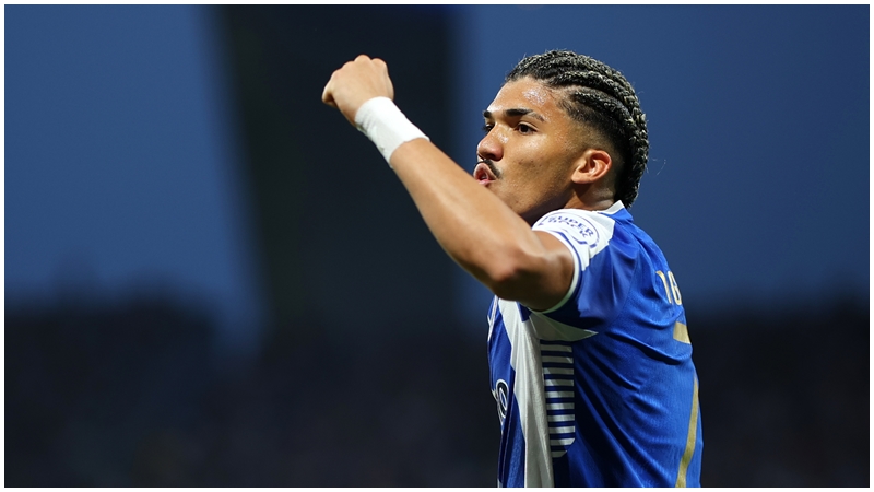 歐霸｜波圖快翼極勇 有力一球焚林